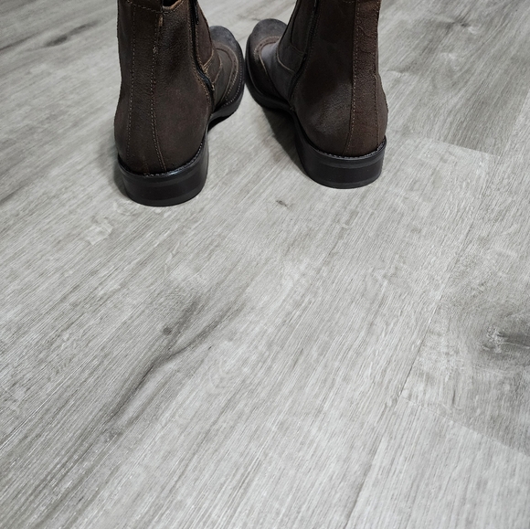 Alfani men's Distressed leather boot, 8.5M - Picture 3 of 8